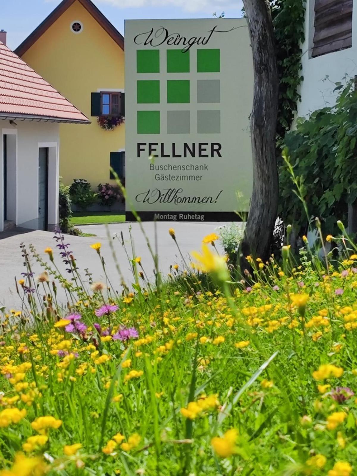 Weingut Fellner Acomodação com café da manhã Leutschach Exterior foto