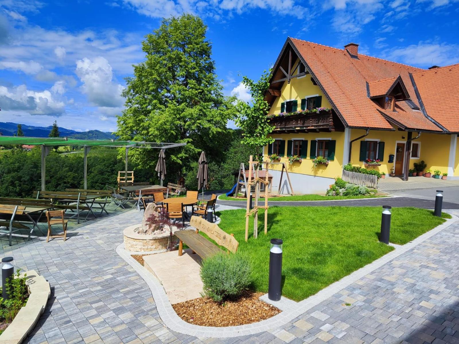 Weingut Fellner Acomodação com café da manhã Leutschach Exterior foto